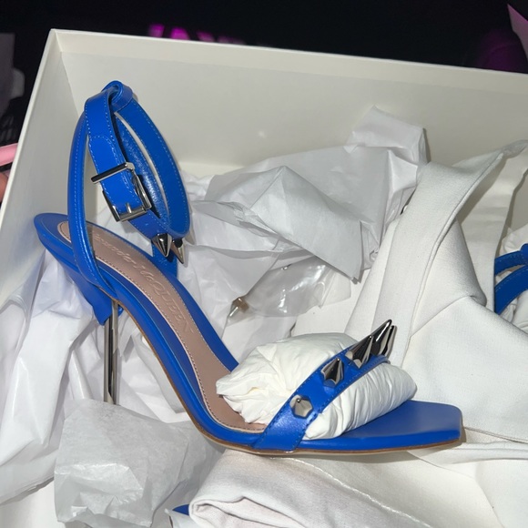 Blue alexander mcqueen heel with spikes - Picture 4 of 5